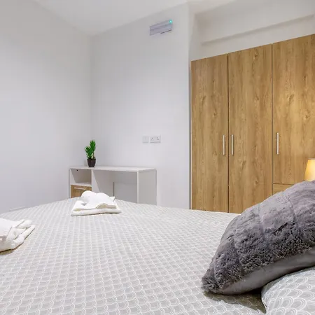 Gc1 - Lovely 2 Bed In