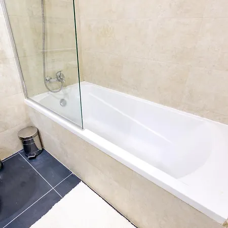 Gc1 - Lovely 2 Bed In アパート *
