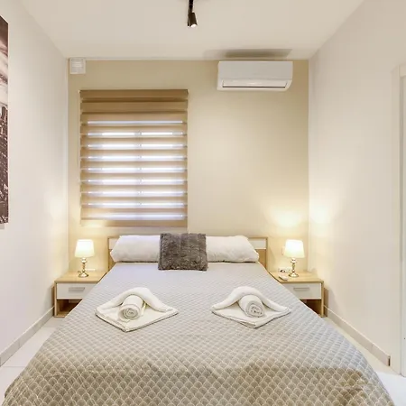 Gc1 - Lovely 2 Bed In グジラ