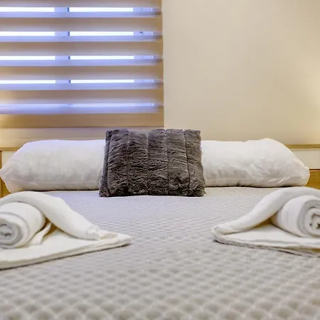 Апартаменты Gc1 - Lovely 2 Bed In *
